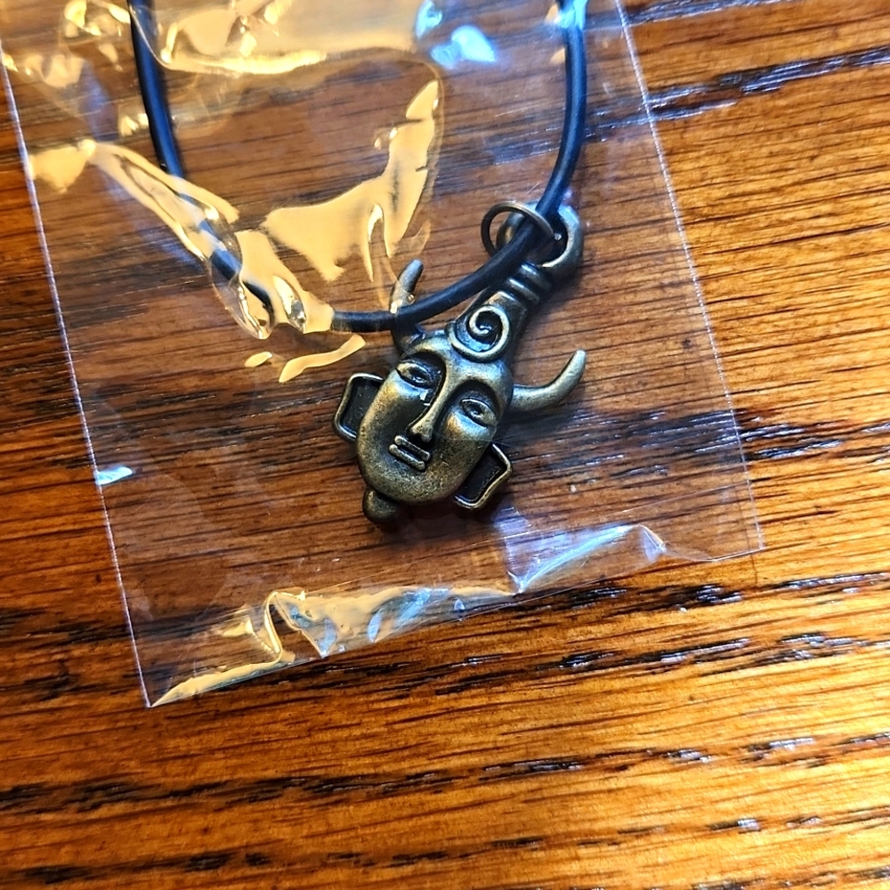 Dean's pendant - supernatural